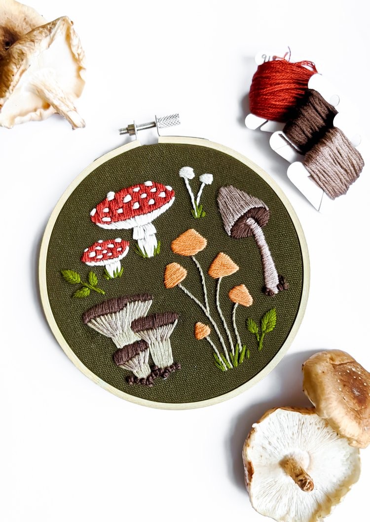 Mycologist Embroidery Set - Brodé Serré