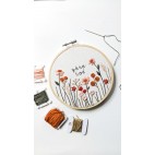 Gère-toé Embroidery Set - Brodé Serré