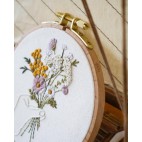 Wild flowers Embroidery Set - Brodé Serré